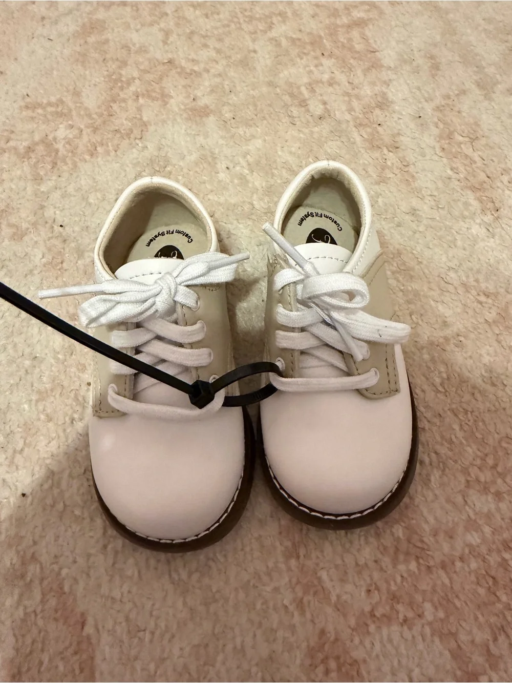 FootMates White and Brown Kids Lace-Up Dress Shoes